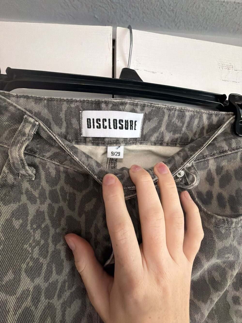Disclosure - Picture 2 of 3